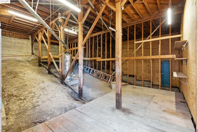 $765,000 | 6623 Outlook Avenue, Oakland, CA 94605