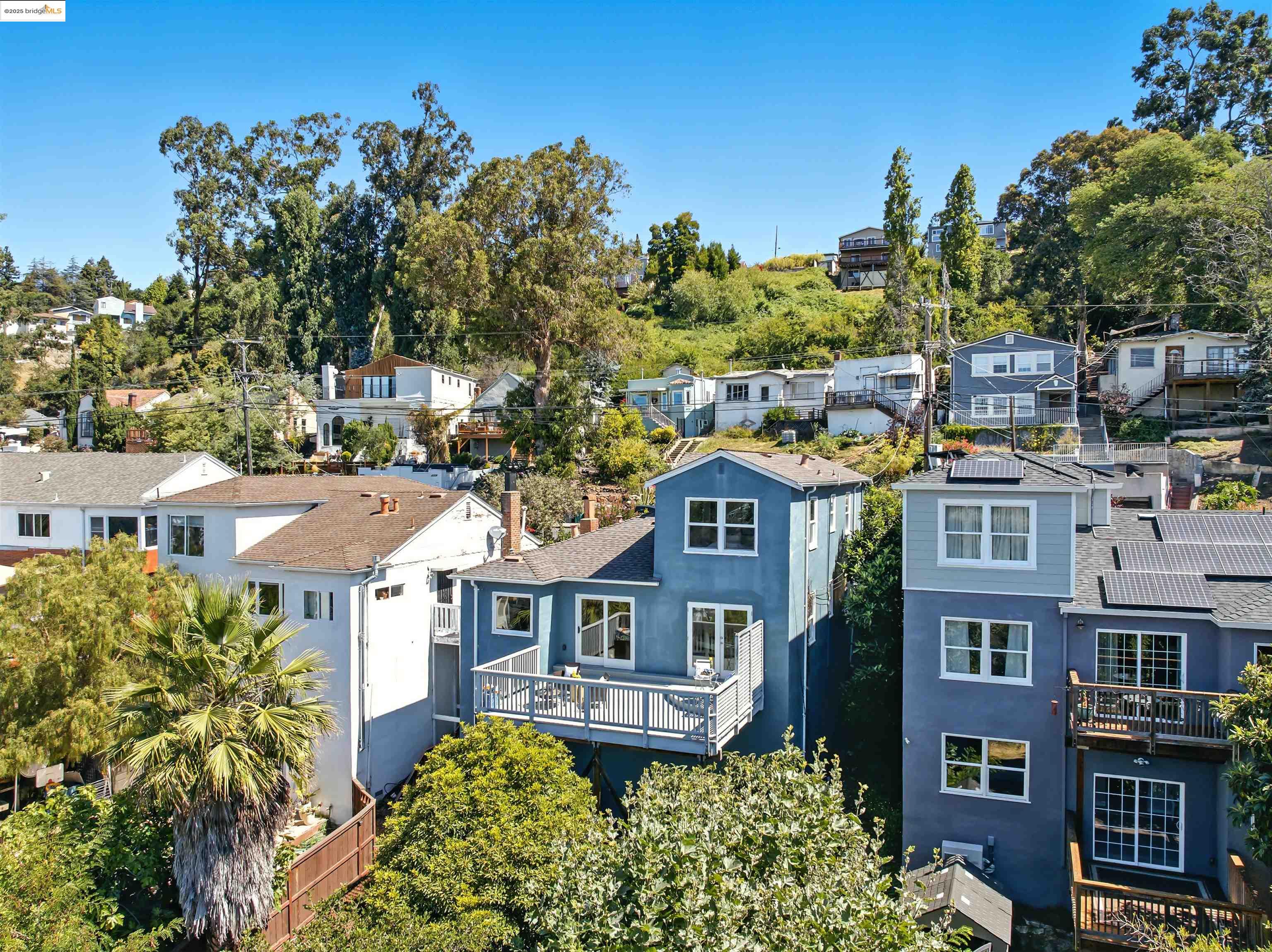 6623 Outlook Avenue Oakland, CA 94605 - Photo 30 of 38 Aerial perspective of suburban area