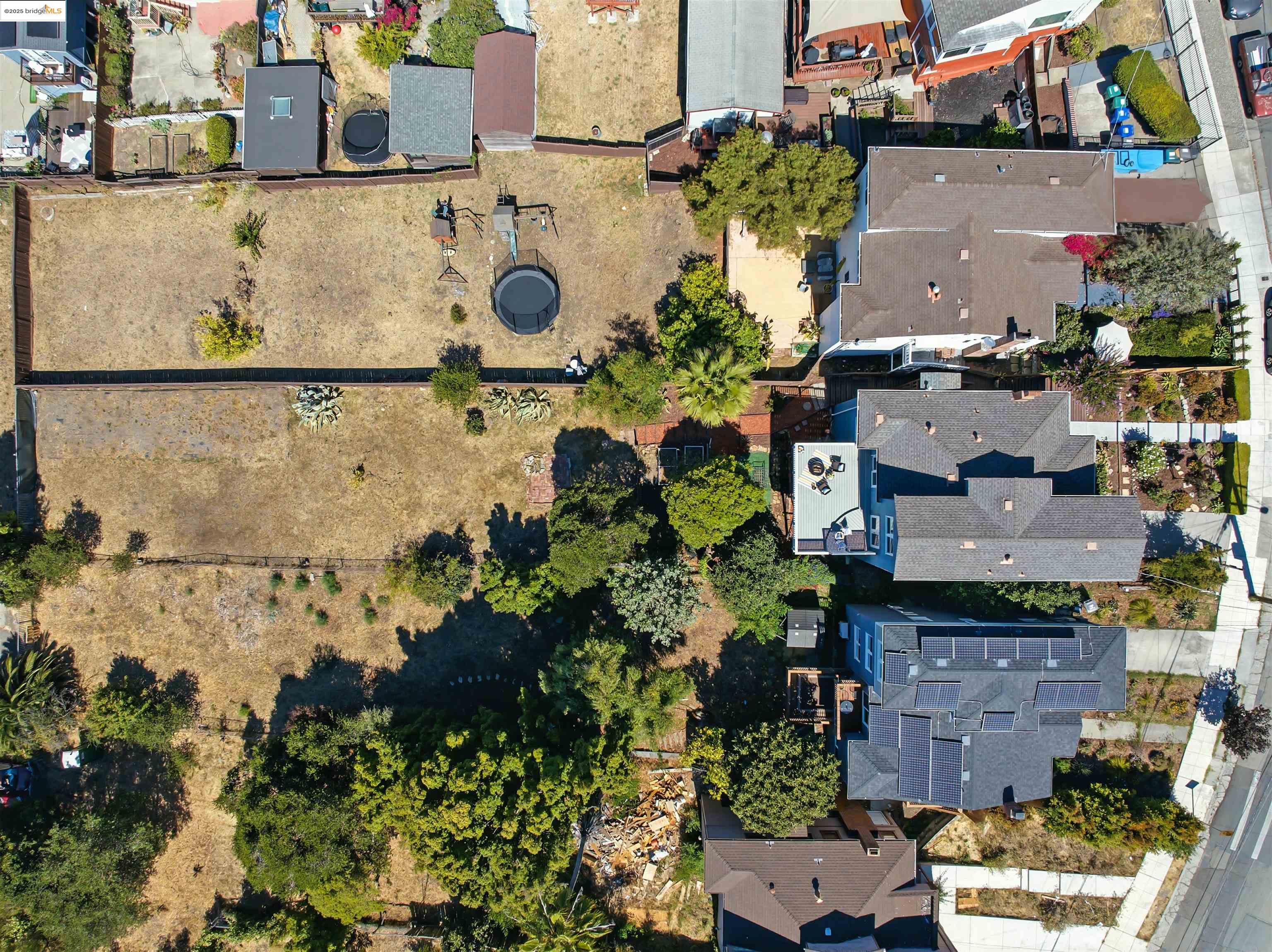 6623 Outlook Avenue Oakland, CA 94605 - Photo 31 of 38