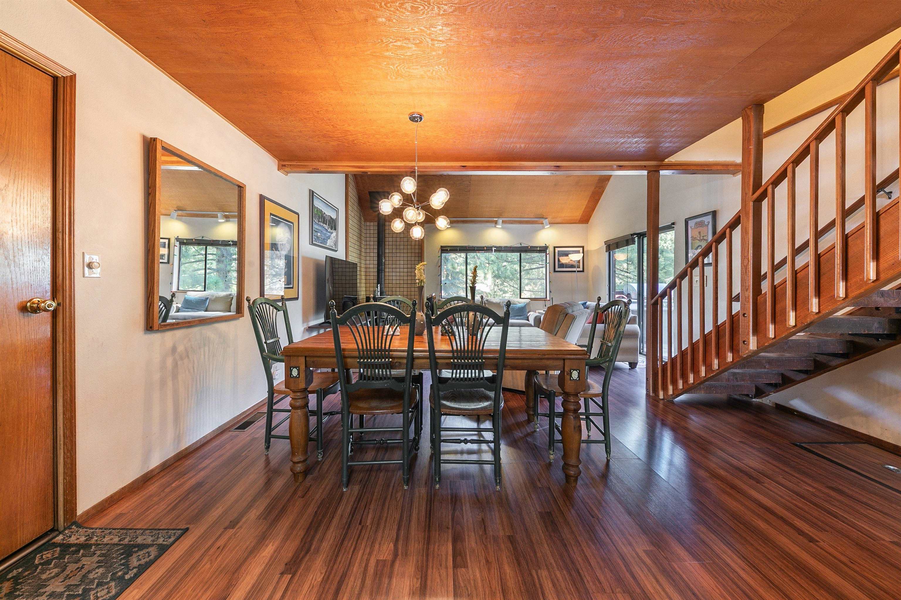 10414 Martis Valley Road Truckee, CA 96161 - Photo 6 of 24