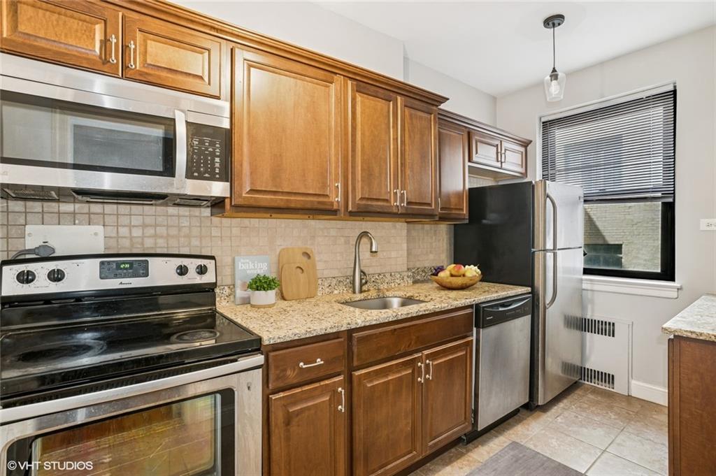 130 Bay Ridge Parkway, Unit 4S Brooklyn, NY 11209 - Photo 3 of 13