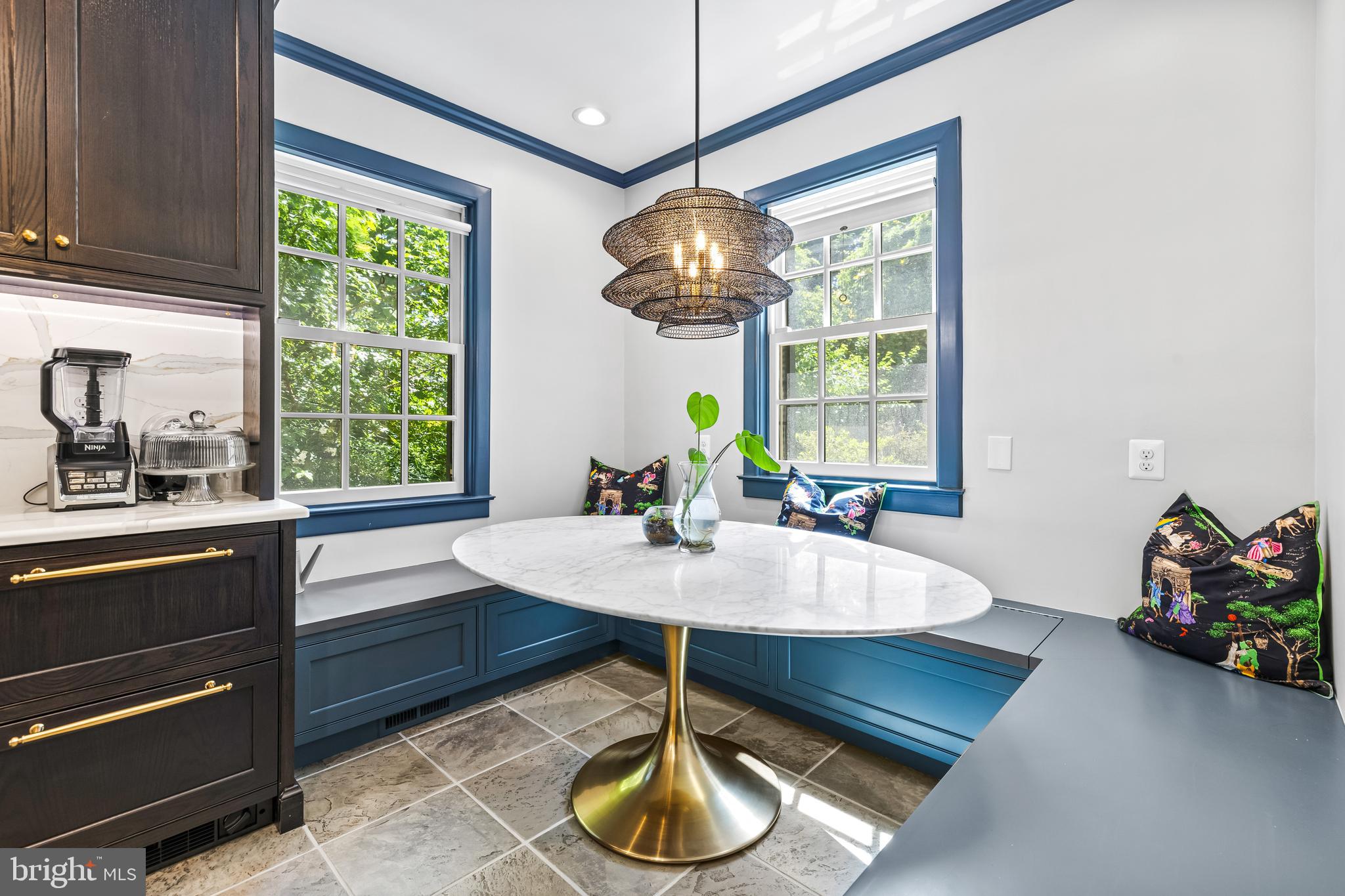 209 East Highfield Road Baltimore, MD 21218 - Photo 21 of 62 Breakfast Area