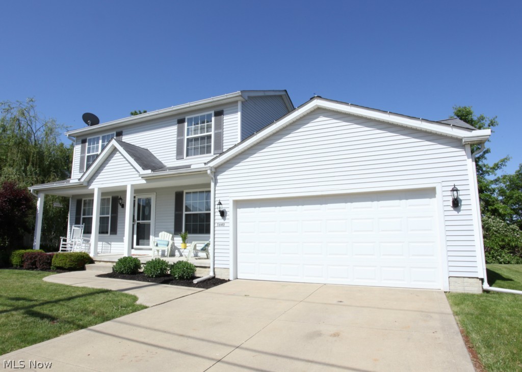 5640 Ridgeview Boulevard North Ridgeville, OH 44039 - Photo 2 of 25