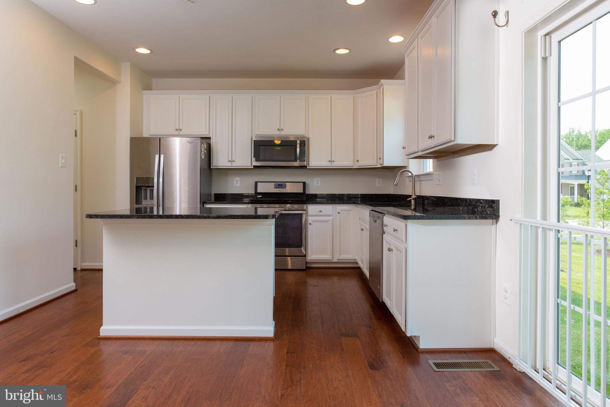 902 Ramble Run Road Middle River, MD 21220 - Photo 9 of 20 Kitchen w/ tablespace