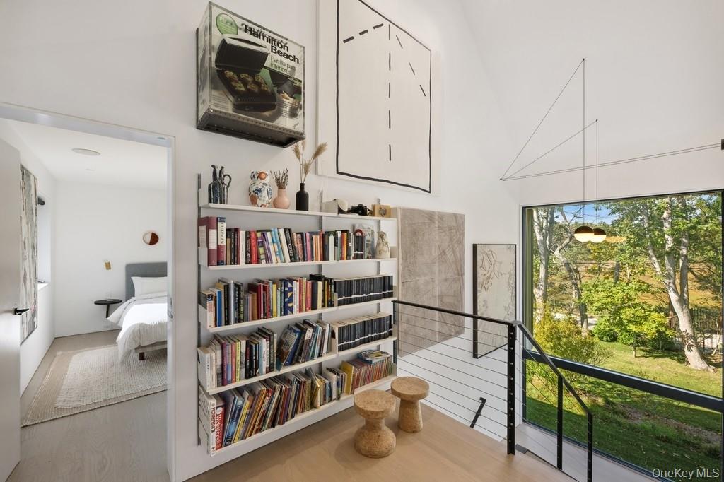 1080 Springs Fireplace Road East Hampton, NY 11937 - Photo 11 of 19