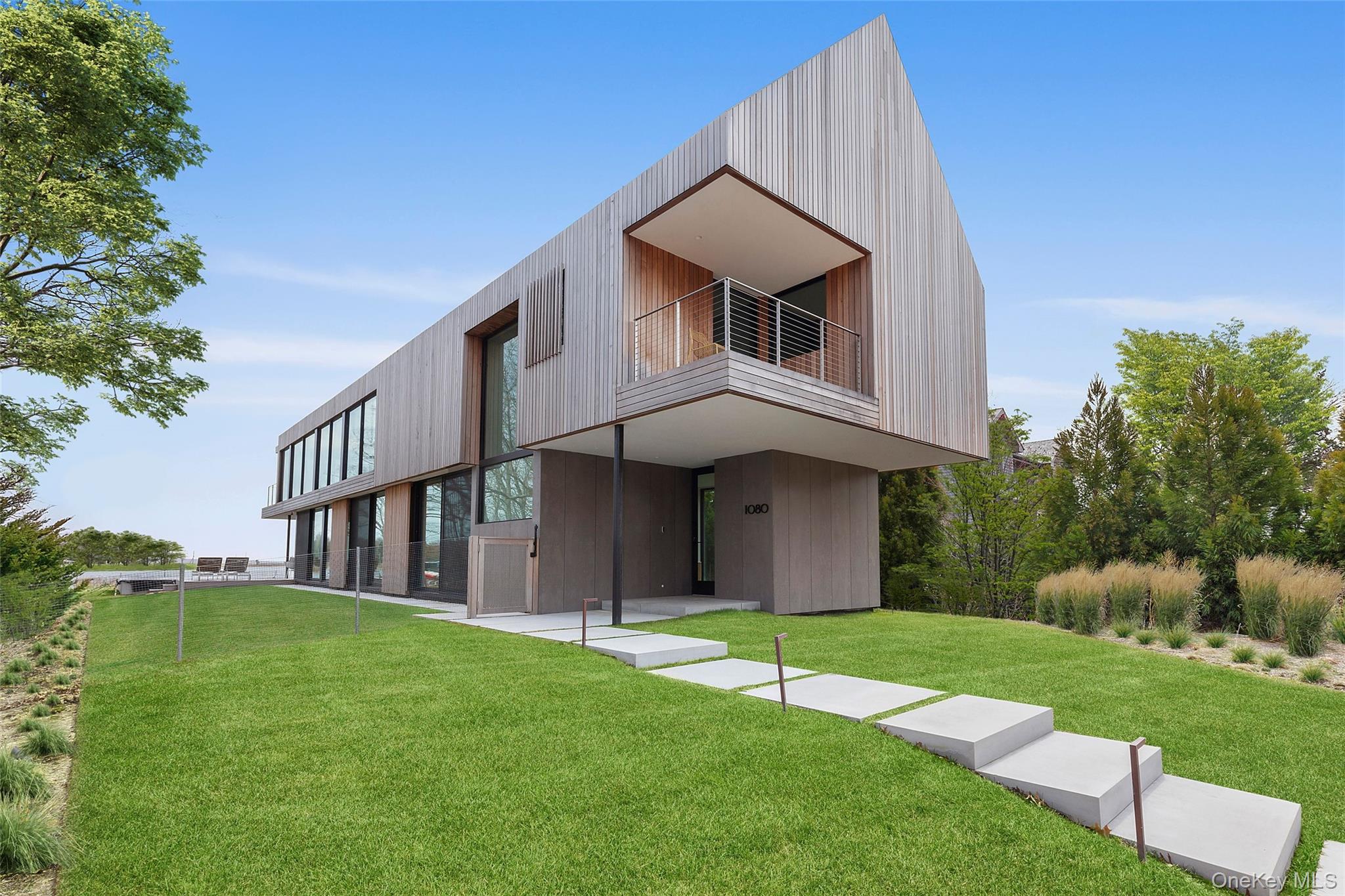 1080 Springs Fireplace Road East Hampton, NY 11937 - Photo 13 of 19