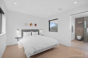 1080 Springs Fireplace Road East Hampton, NY 11937 - Photo 7 of 19