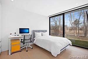 1080 Springs Fireplace Road East Hampton, NY 11937 - Photo 9 of 19