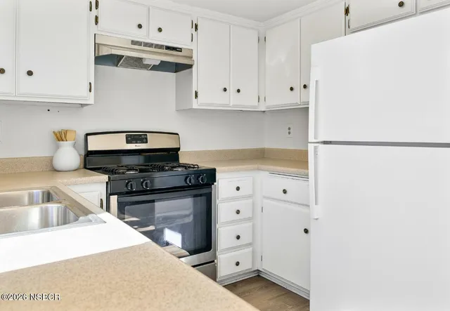 $365,000 | 1204 East Walnut Avenue, Unit B, Lompoc, CA 93436