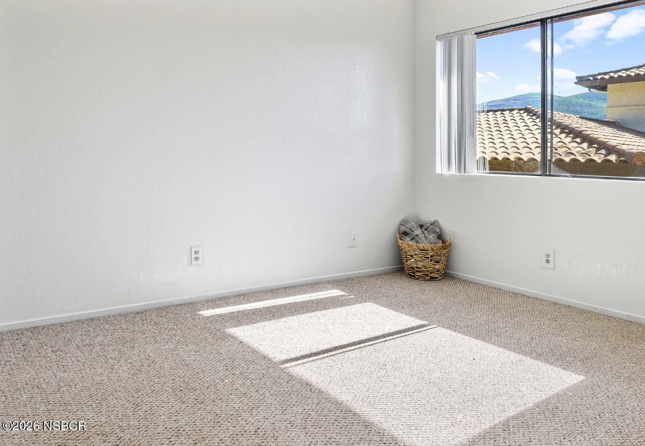 1204 East Walnut Avenue, Unit B Lompoc, CA 93436 - Photo 19 of 31 47
