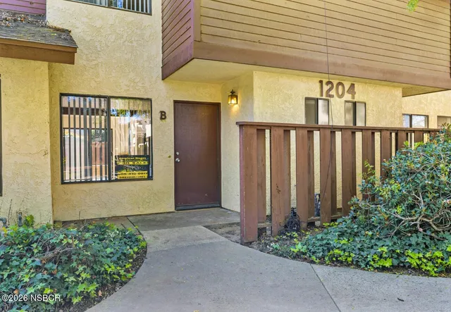 $365,000 | 1204 East Walnut Avenue, Unit B, Lompoc, CA 93436