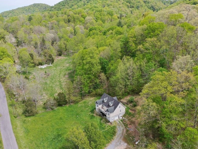6242 Walnut Grove Road Mendota, VA 24270 - Photo 2 of 30 Gallery Image 2