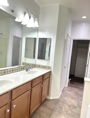 $2,650 | 7706 South 24th Drive, Phoenix, AZ 85041