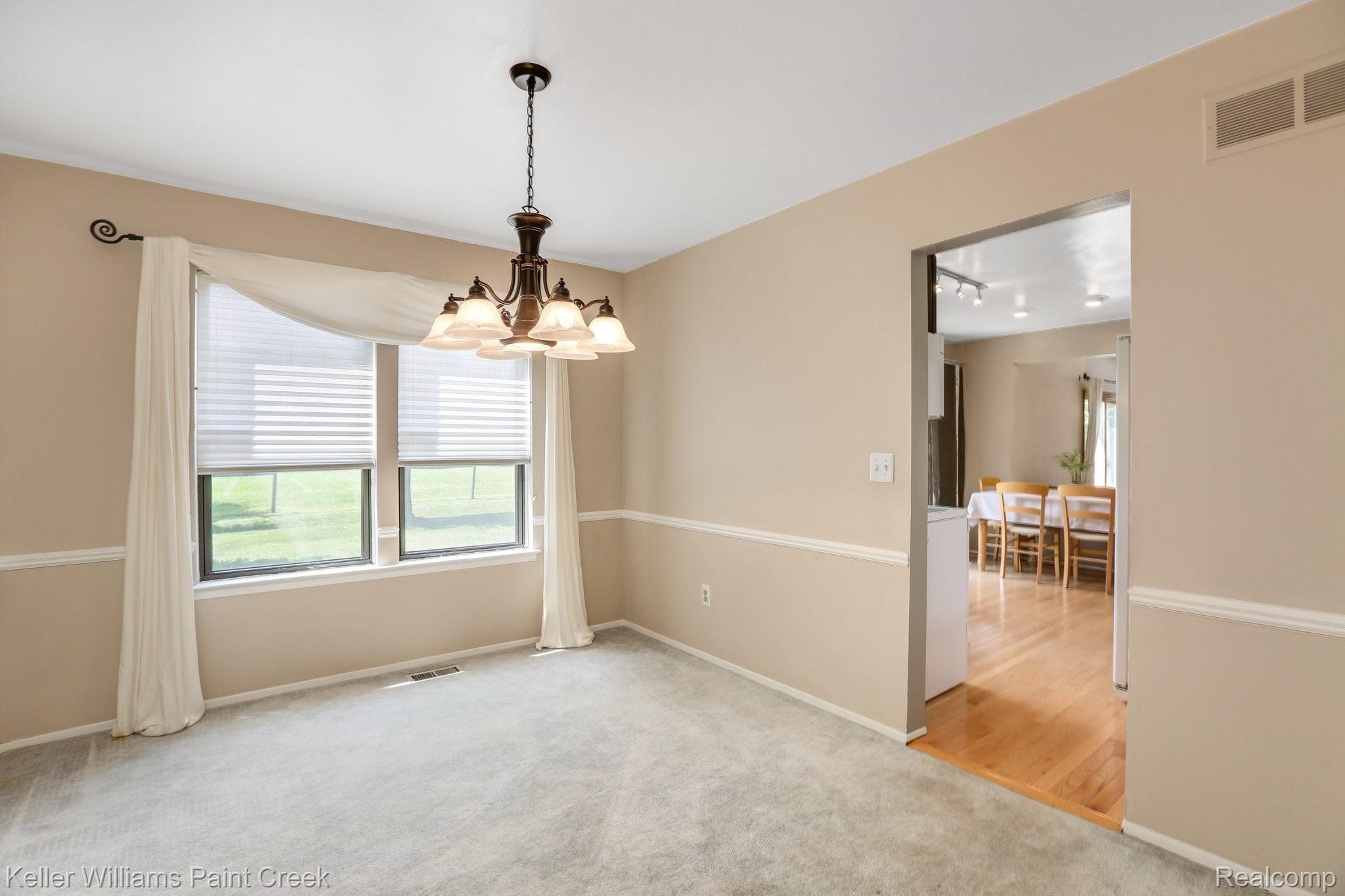 888 Hadley Road Rochester, MI 48307 - Photo 6 of 25 9-web-or-mls-888 Hadley Road0005.jpg