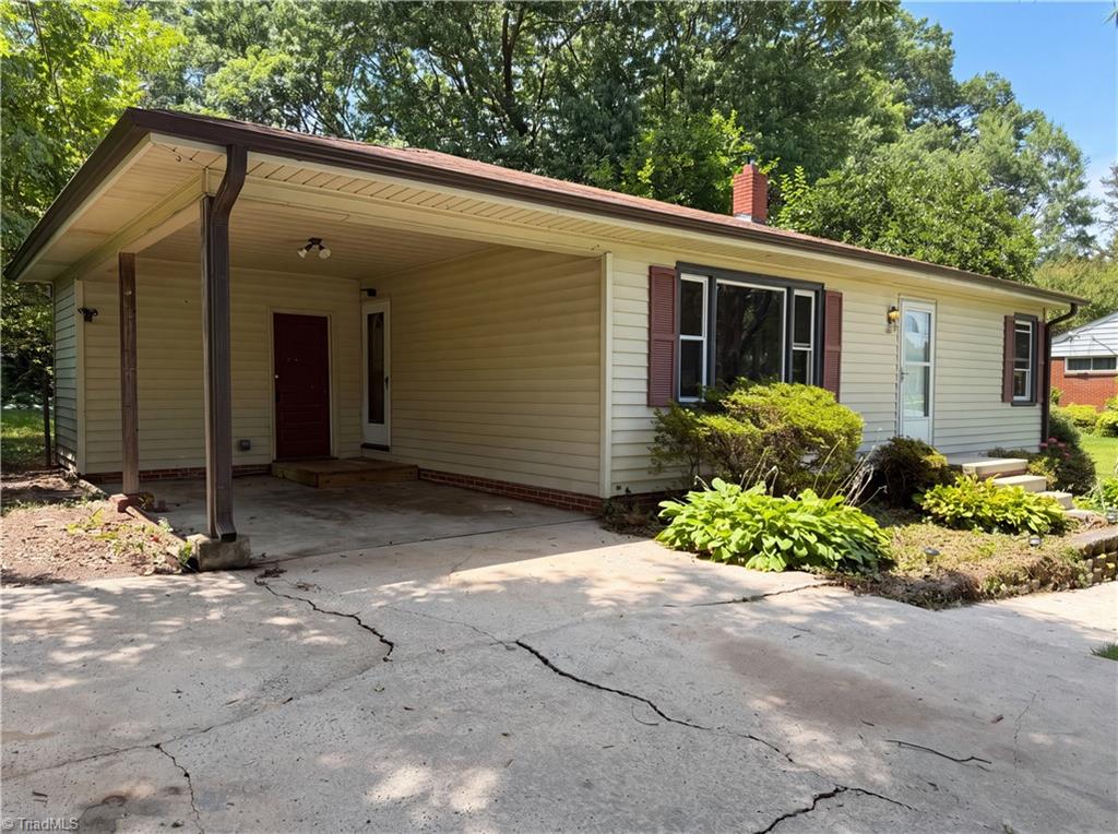 1613 Larkin Street High Point, NC 27262 - Photo 2 of 17 Gallery Image 2