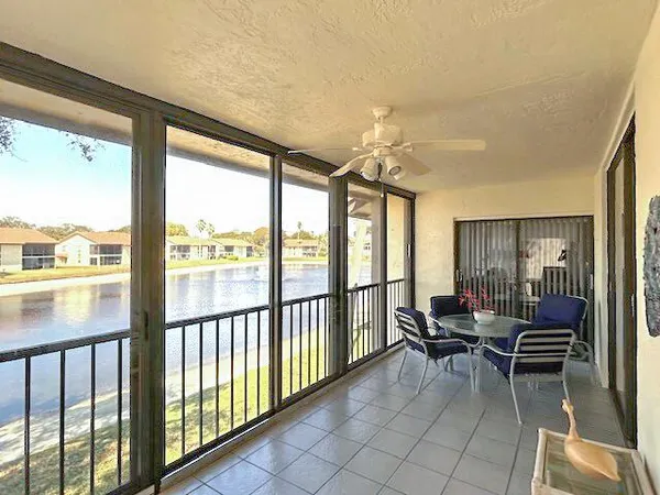 $250,000 | 10415 South Circle Lake Drive, Unit 201, Boynton Beach, FL 33437