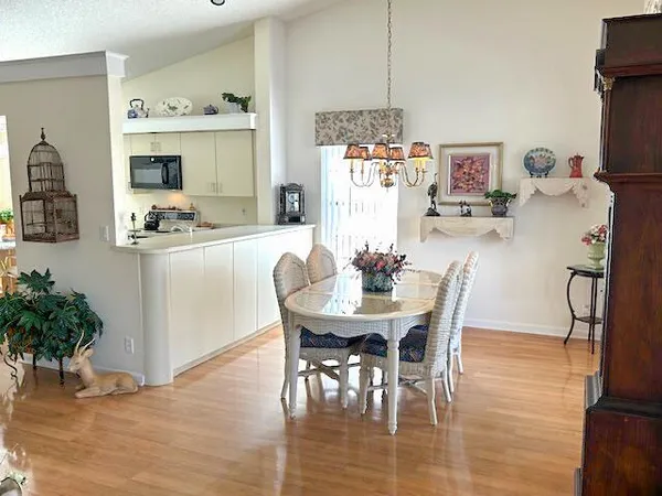 $250,000 | 10415 South Circle Lake Drive, Unit 201, Boynton Beach, FL 33437