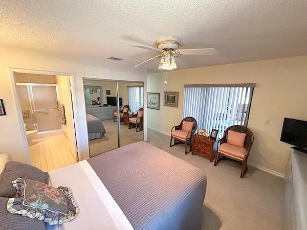 $250,000 | 10415 South Circle Lake Drive, Unit 201, Boynton Beach, FL 33437
