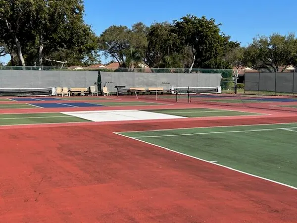 $250,000 | 10415 South Circle Lake Drive, Unit 201, Boynton Beach, FL 33437