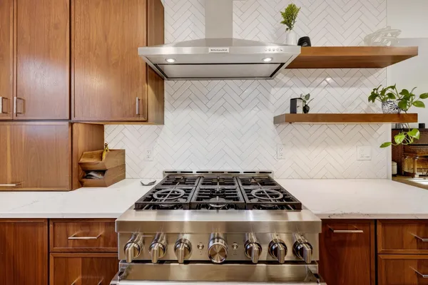 $895,000 | 5609 Winnequah Trail, Monona, WI 53716