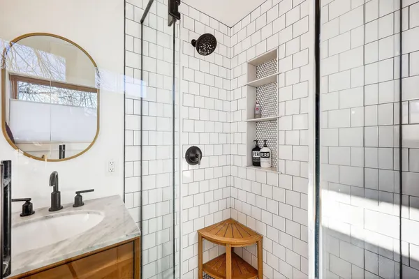 $895,000 | 5609 Winnequah Trail, Monona, WI 53716