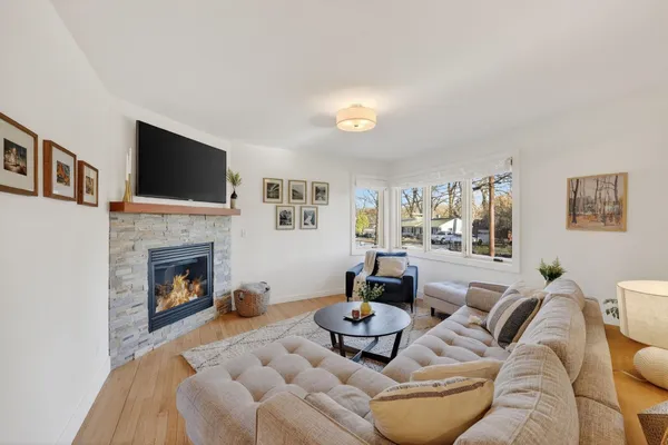 $895,000 | 5609 Winnequah Trail, Monona, WI 53716