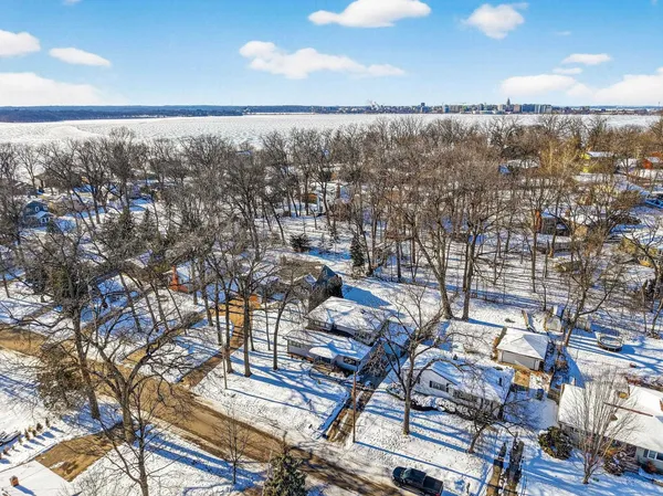 $895,000 | 5609 Winnequah Trail, Monona, WI 53716