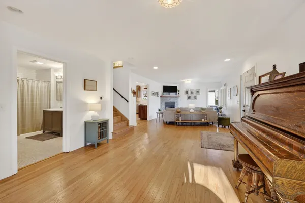 $895,000 | 5609 Winnequah Trail, Monona, WI 53716