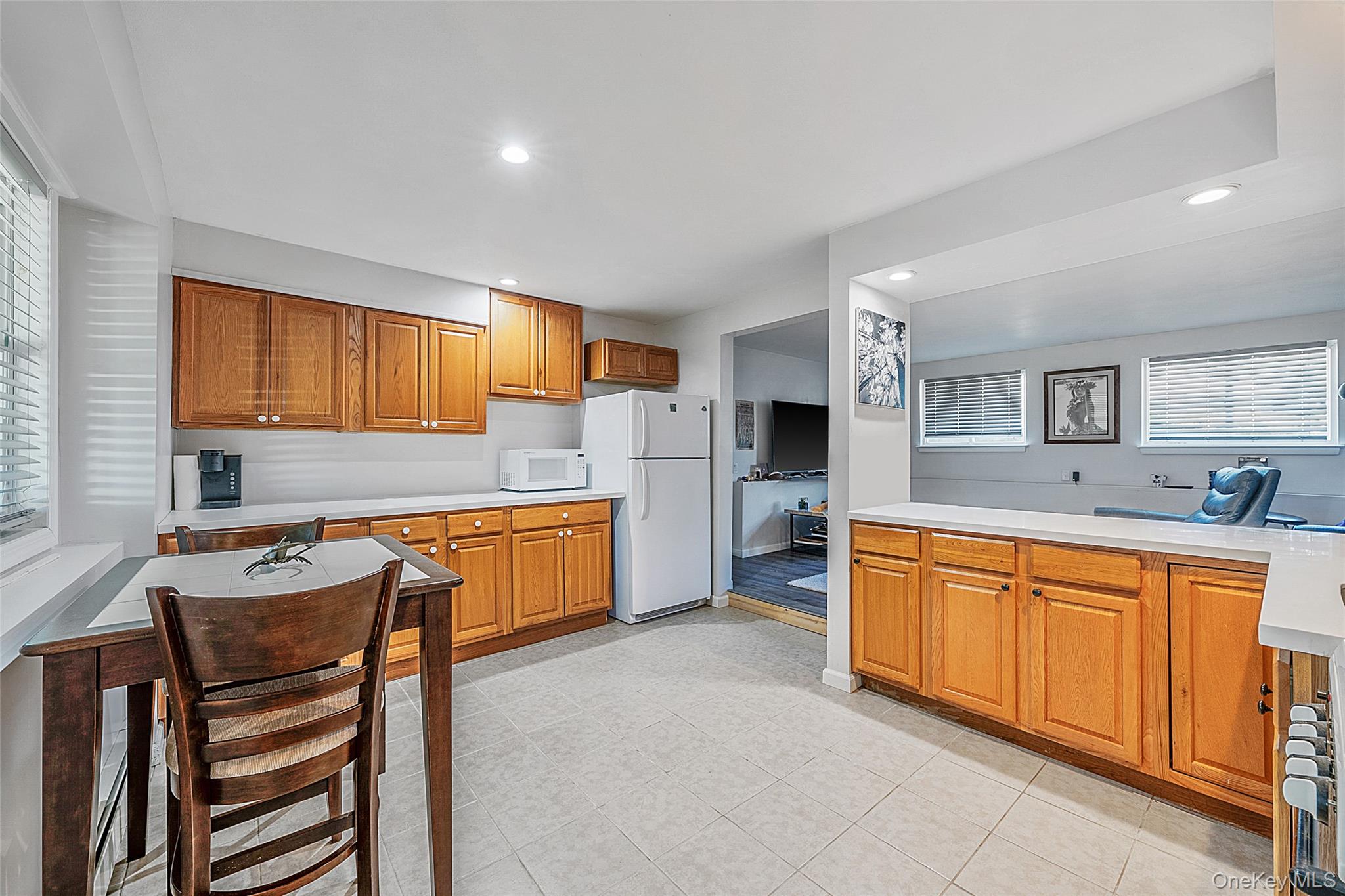 20 Rochelle Court Amityville, NY 11701 - Photo 12 of 43