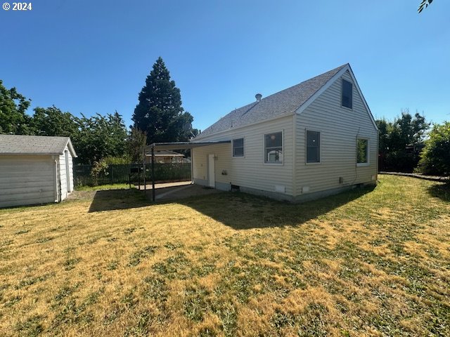 551 1/2 17th Street Springfield, OR 97477 - Photo 9 of 16