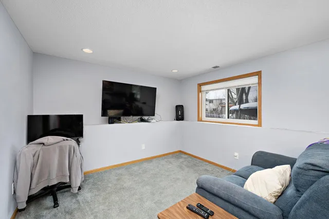 $365,000 | 10242 52nd Street, Albertville, MN 55301