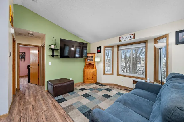 $365,000 | 10242 52nd Street, Albertville, MN 55301