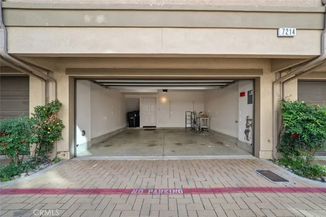 $715,000 | 7214 North Chestnut Lane, Van Nuys, CA 91405