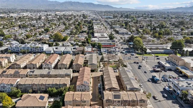 $715,000 | 7214 North Chestnut Lane, Van Nuys, CA 91405