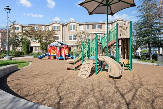 $715,000 | 7214 North Chestnut Lane, Van Nuys, CA 91405