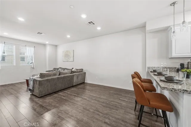 $715,000 | 7214 North Chestnut Lane, Van Nuys, CA 91405