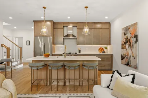 $999,900 | 27 Shepard Street, Unit 6, Boston, MA 02135