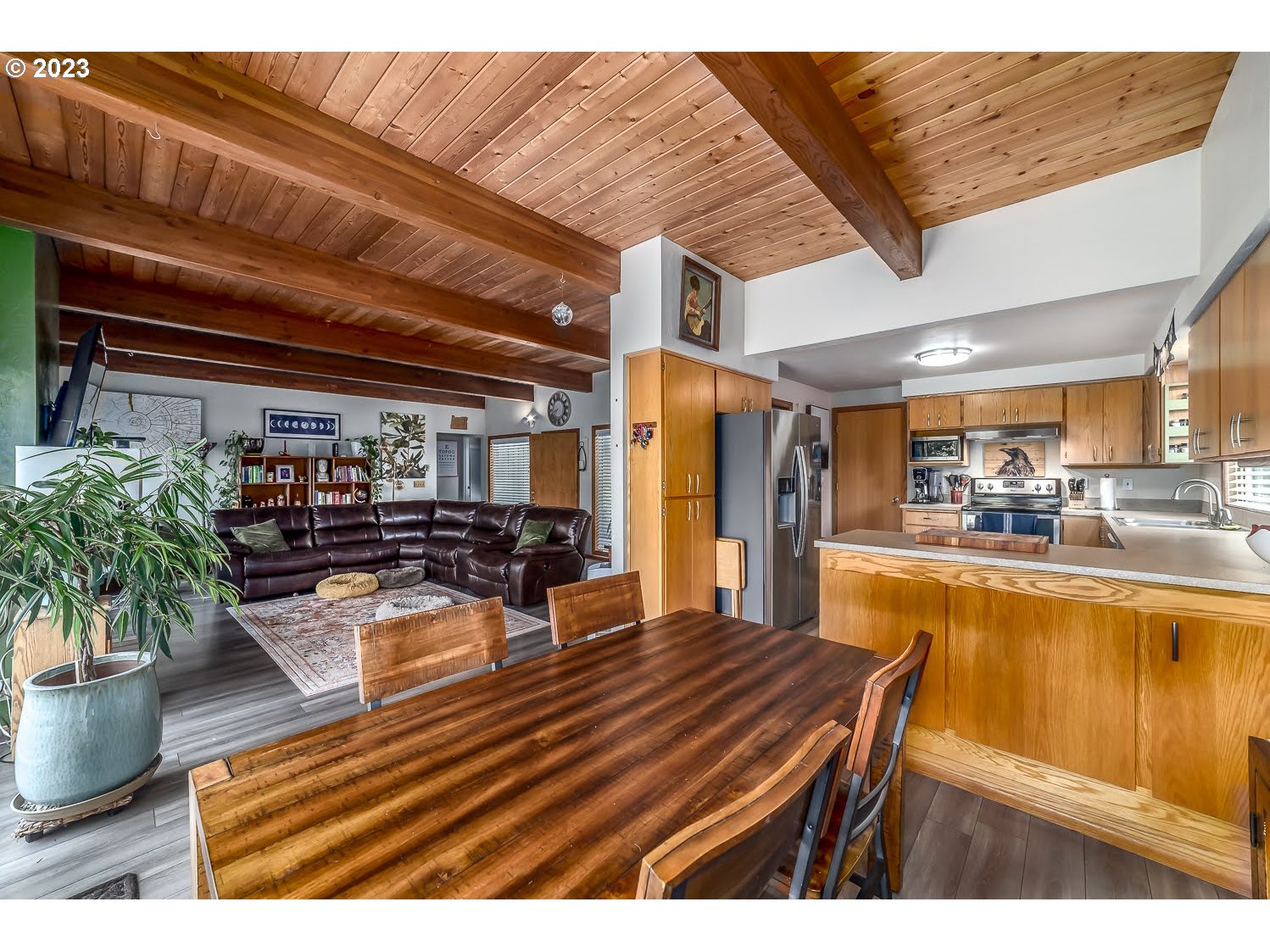 491 Winston Place Springfield, OR 97477 - Photo 11 of 34 Dining Room
