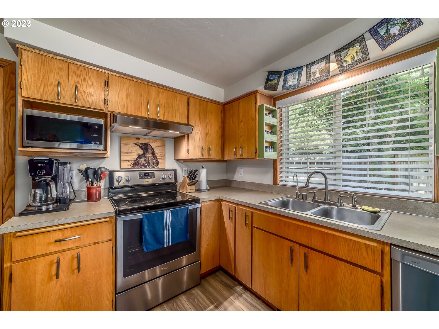 491 Winston Place Springfield, OR 97477 - Photo 12 of 34 Kitchen