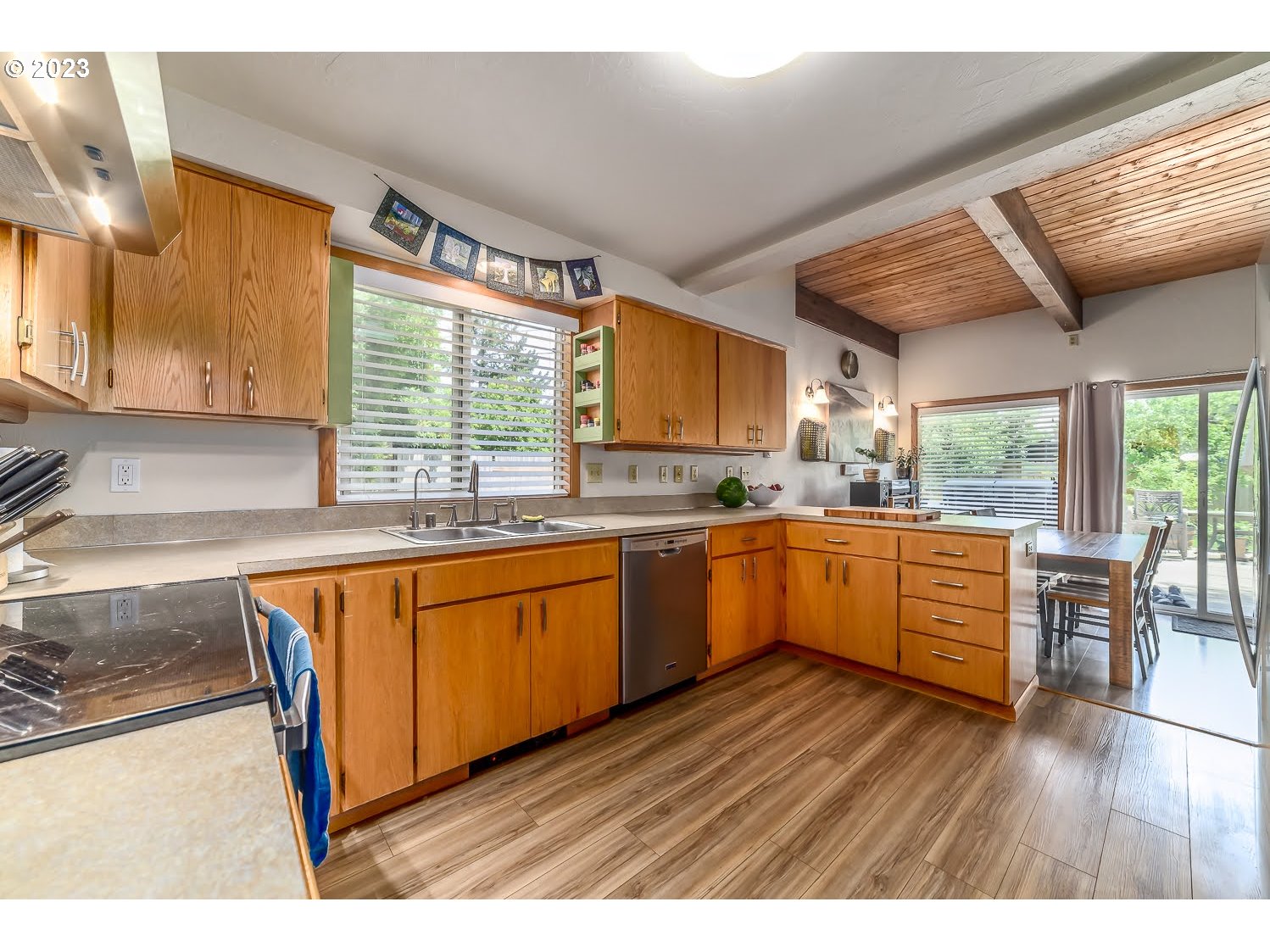 491 Winston Place Springfield, OR 97477 - Photo 15 of 34 Kitchen