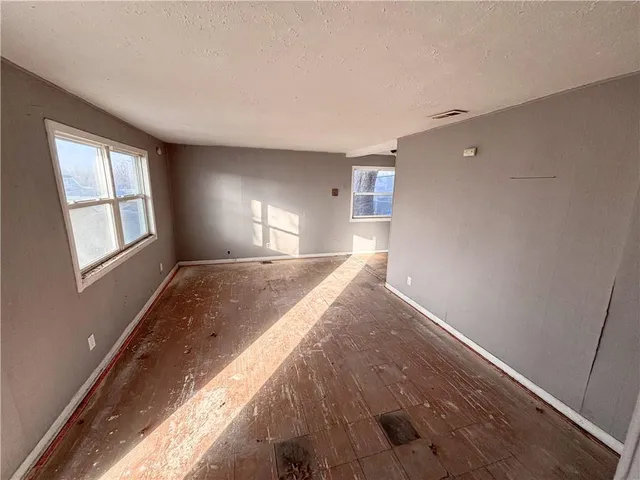 $185,000 | 6808 East 162nd Street, Belton, MO 64012