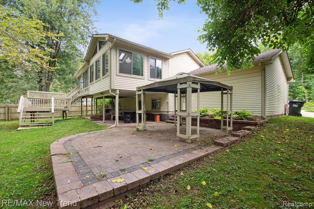 1347 Ruby Avenue Rochester Hills, MI 48309 - Photo 44 of 53