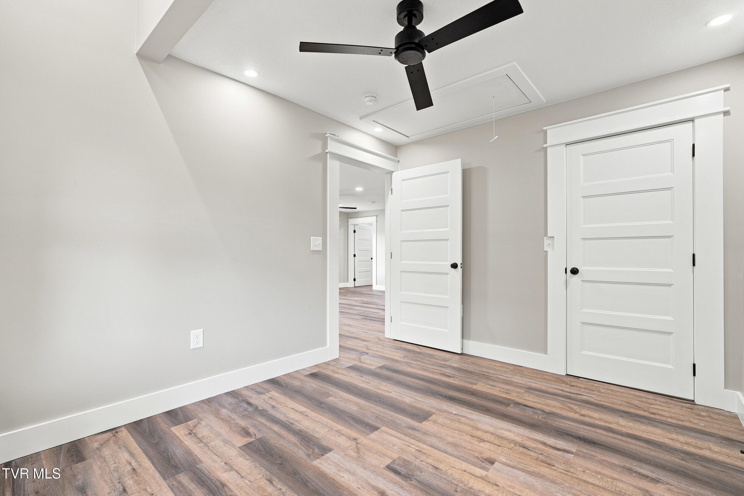 707 Cooks Valley Road Kingsport, TN 37664 - Photo 17 of 35 Bedroom