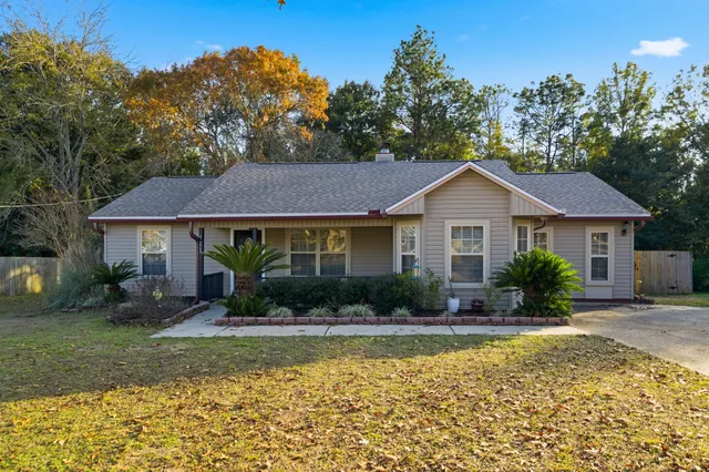 $280,000 | 411 Ashley Drive, Crestview, FL 32536