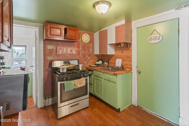 $279,000 | 243 Broadway, Menands, NY 12204