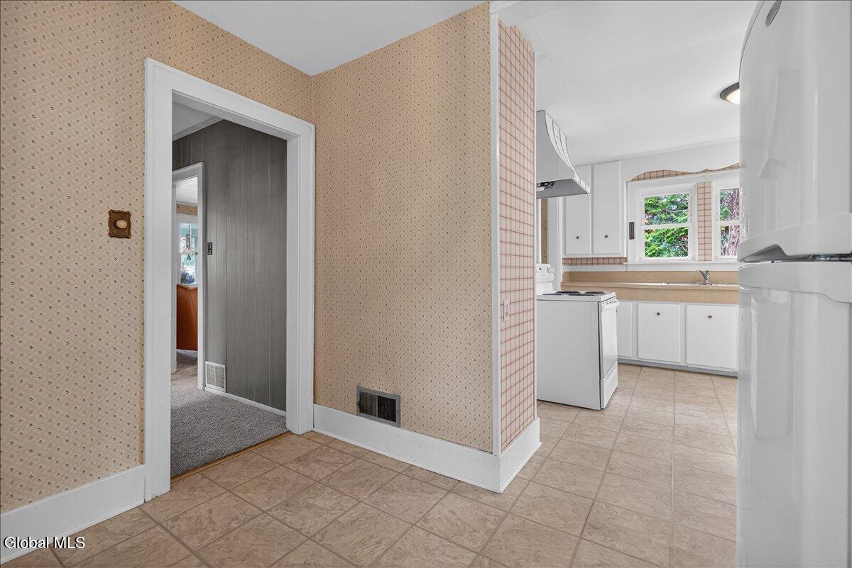 1 Spruce Street Colonie, NY 12205 - Photo 30 of 45 28-1 Spruce St-28