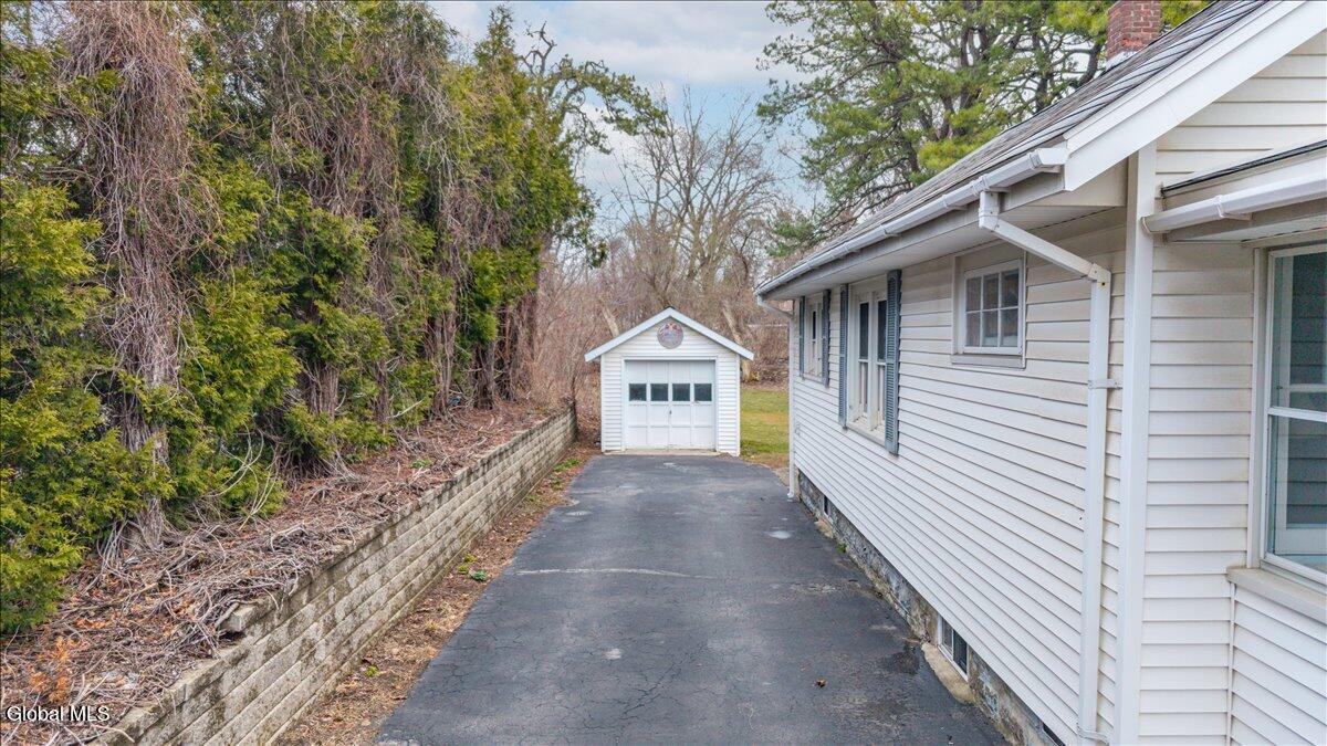 1 Spruce Street Colonie, NY 12205 - Photo 5 of 45 04-1 Spruce St-4