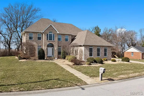 $599,000 | 499 Polk Street, Trenton, IL 62293