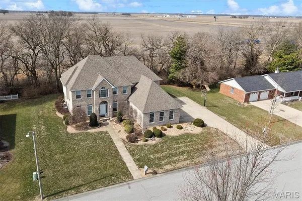 $599,000 | 499 Polk Street, Trenton, IL 62293