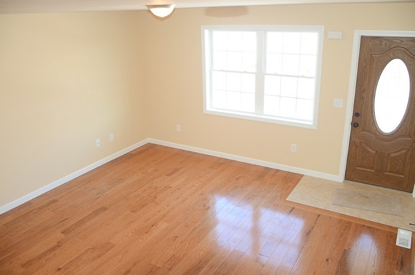 39 Merrick Street West Springfield, MA 01089 - Photo 6 of 16 Gallery Image 6